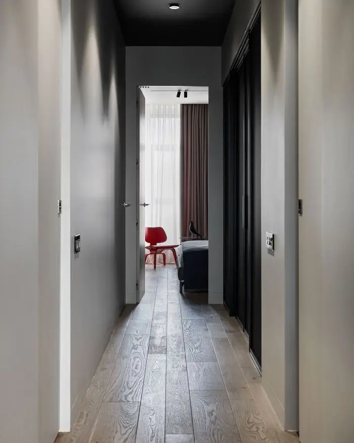 Strict and calm interior from the design studio Quadro Room.  The project has doors, partitions and a dressing room UNIONPORTE