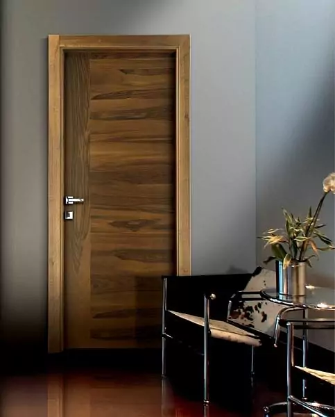 Interior door 157