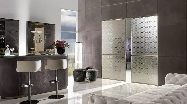 Wave sliding partition