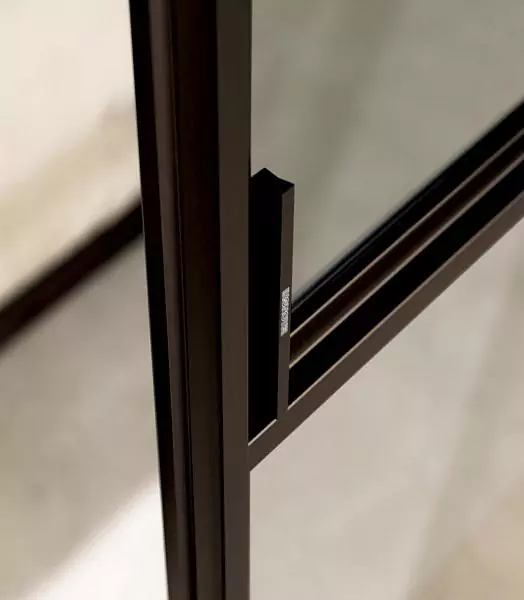 Sliding partition 
