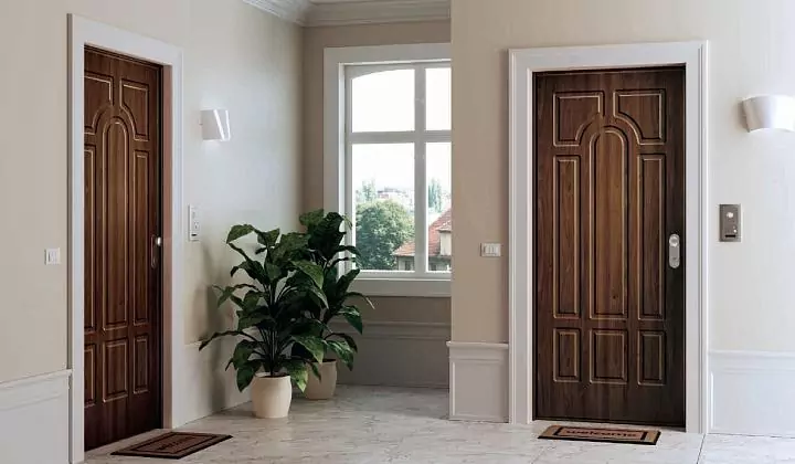 DELTA PRO 202, the decorative panel is a natural wood veneer Noce Medio