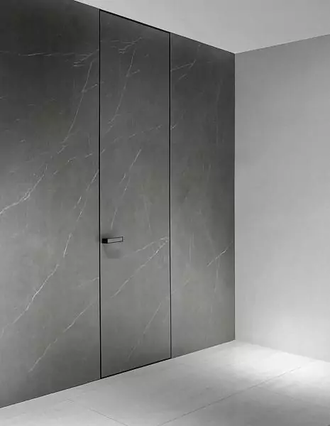 Wall panels COVER, decorative composite material Marmo Grigio. Door FILO–60, Alu, Marmo Grigio.