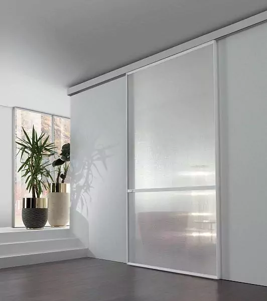 Wave sliding partition