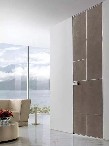 Interior door Land