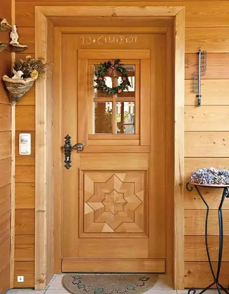 Entrance wooden door Tradizionali CasaClima