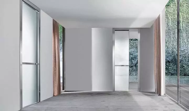 Wave sliding partition