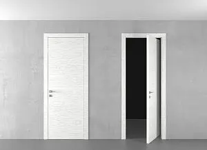 Swing door